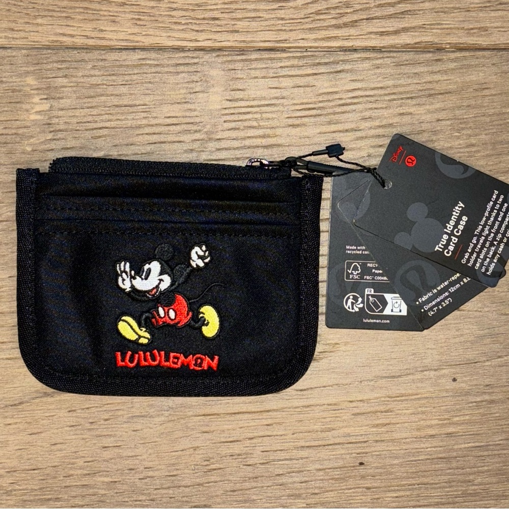 ❤️🖤💛 lululemon x Disney Mickey card case wallet pouch NEW